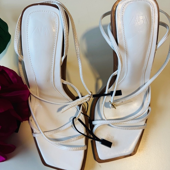 ZARA NEW HEELED SANDALS WITH TIED STRAPS NWT - Picture 1 of 4